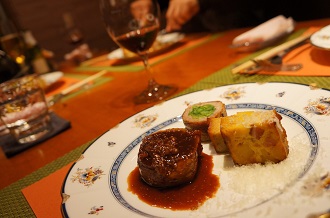 旧サイトに掲載されたPooleのテーブルと料理